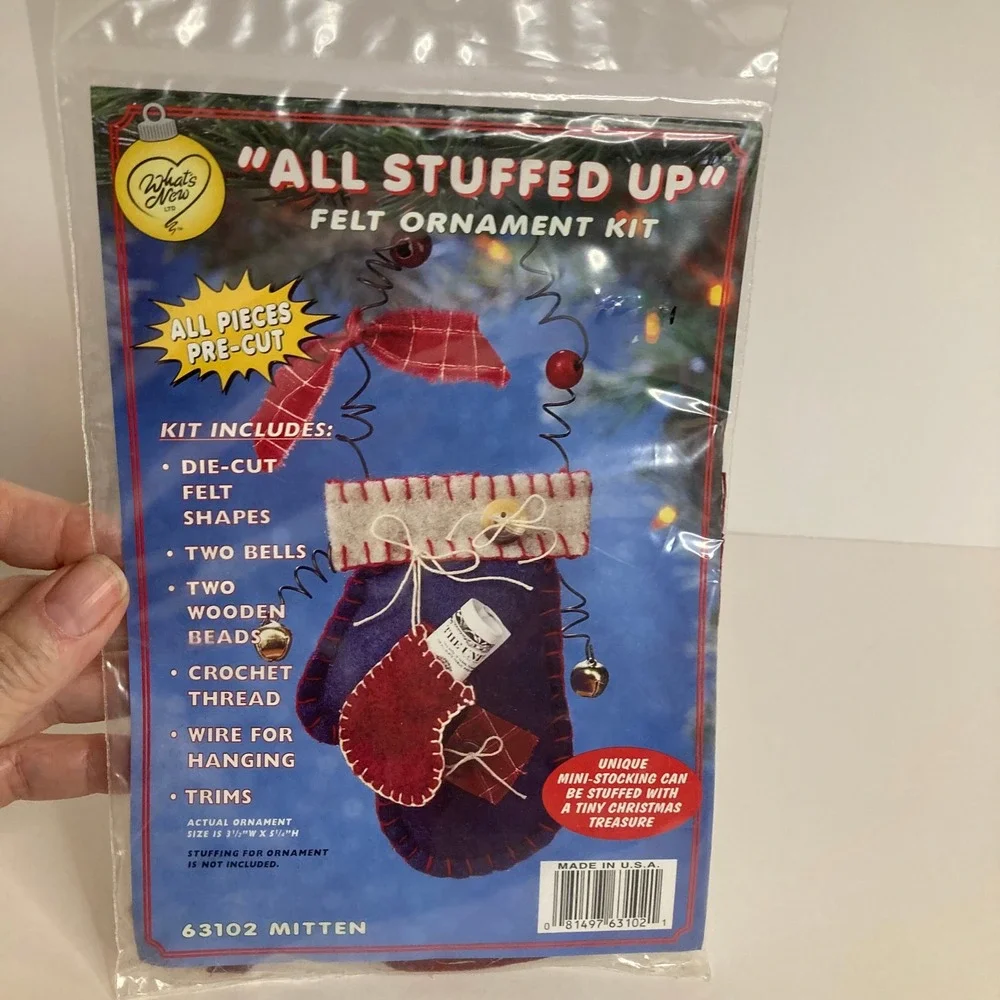 Whats New Ltd All Stuffed‎ Up Felt Ornament Kit Mitten 63102 Craft Holiday DIY